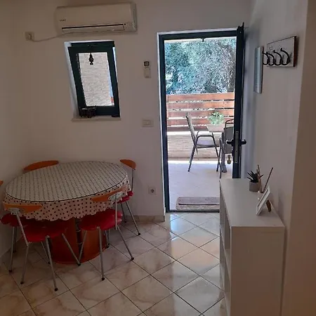 Апартаменты With A Parking Space - Blato, Makarska - 21271 *